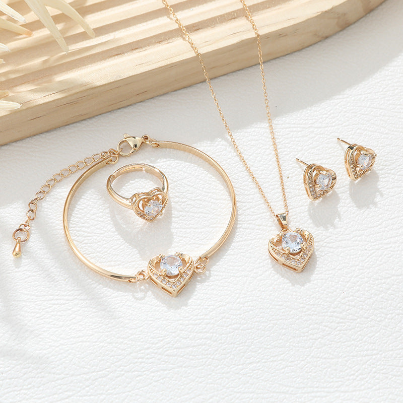 Copper Material Slightly Inlaid Zircon Gold Plated Peach Heart Foreign Necklaces