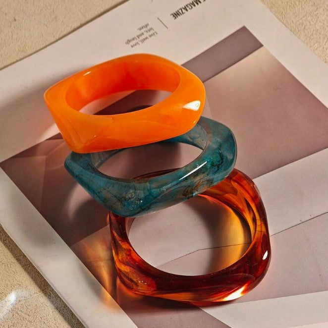 Women's Translucent Blooming Resin Round Wide Face High Profile Bracelet