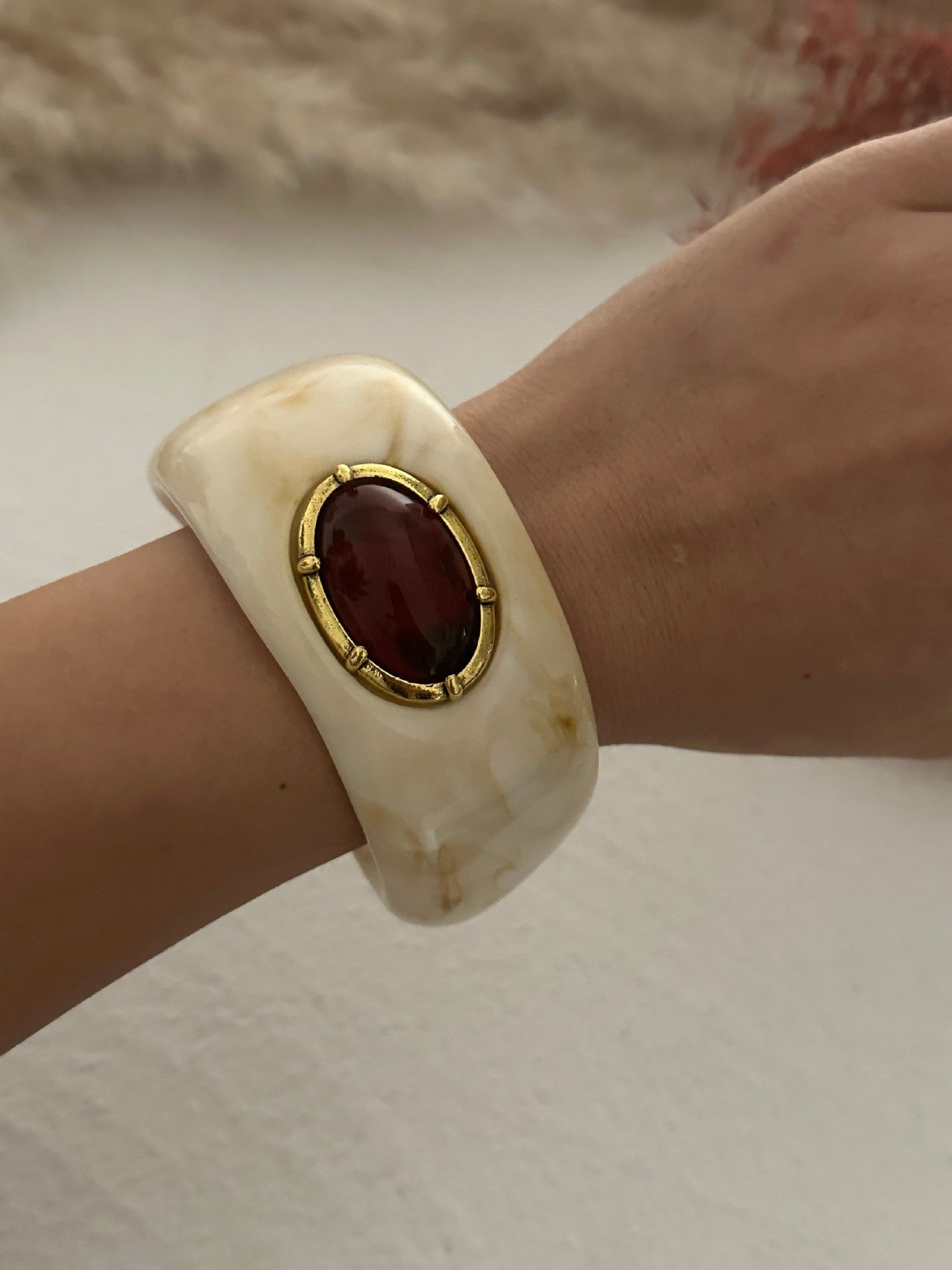 Open-ended Resin Inlaid Imitation Red Turquoise Retro Elegant Niche Bracelet