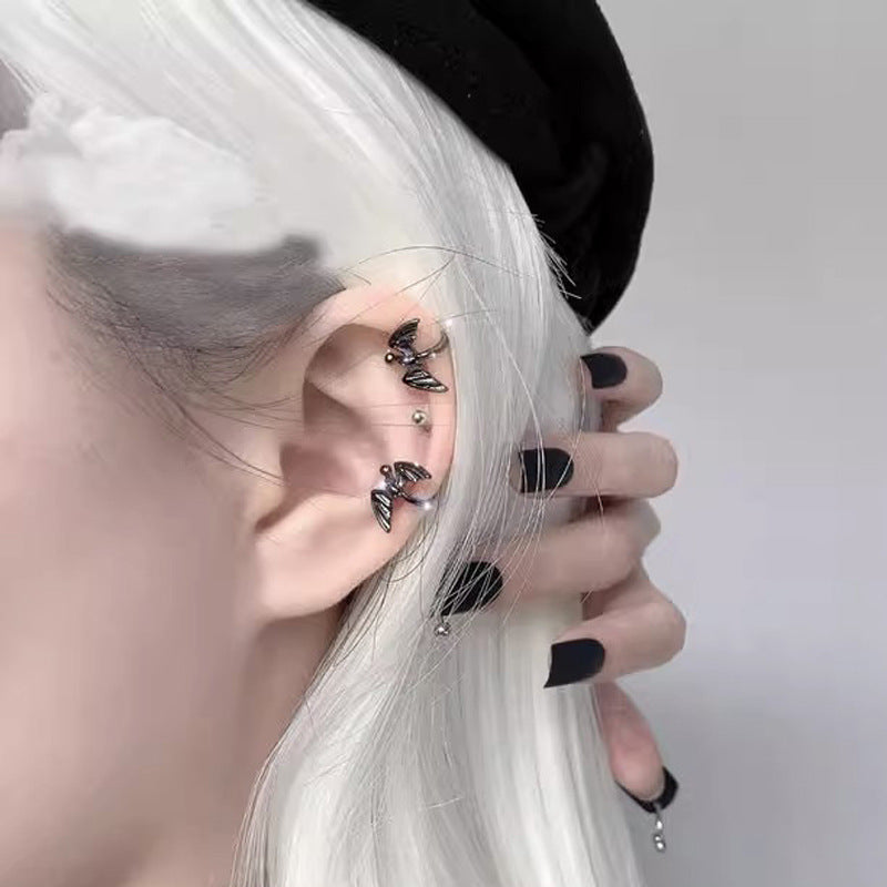 Men's Bat Without Pierced Female Cool Dark Personality Handsome Retro Earrings