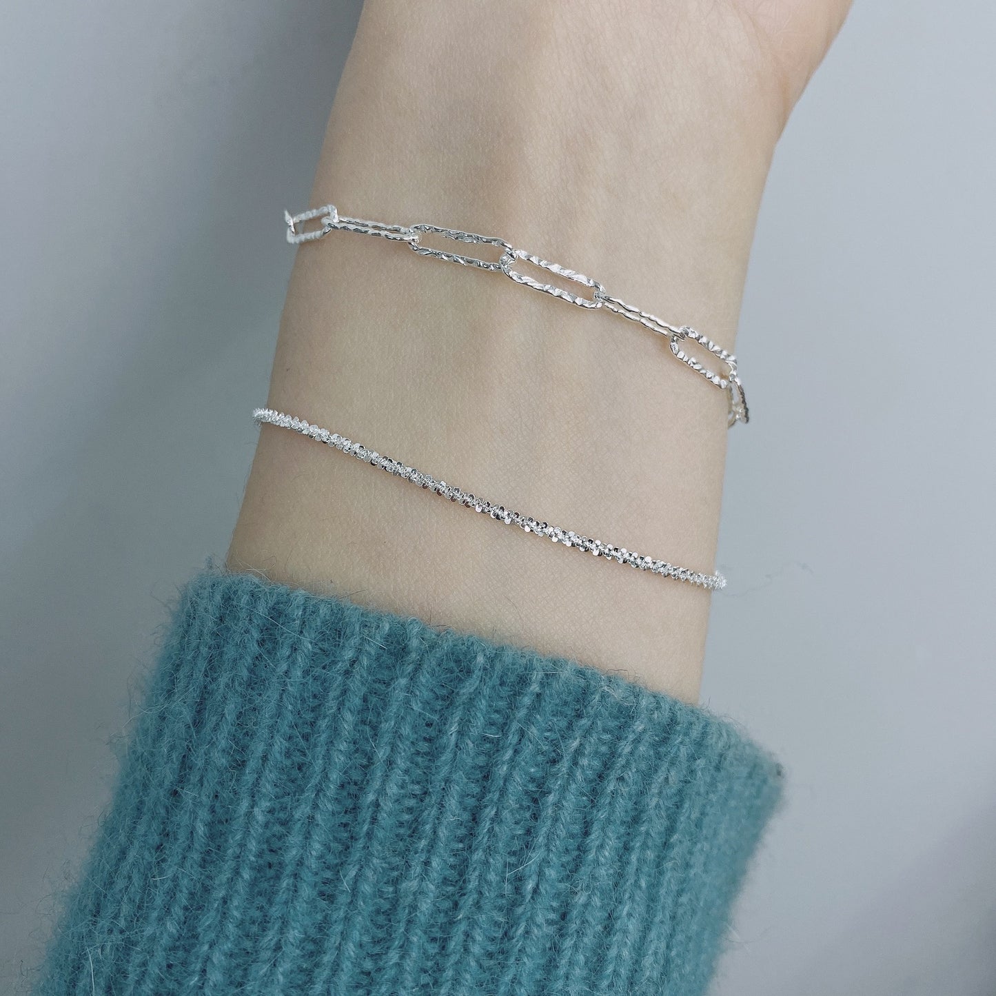 Bracelets italiens de luxe légers au design féminin étincelant