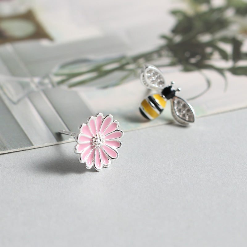 Bee Flower Female Fashion Honey Picking Cute Earrings