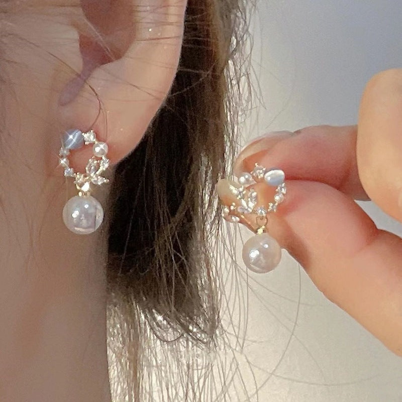 Mosquito Coil No Pierced High-grade Sense Pearl Vintage Flower Ear Clip