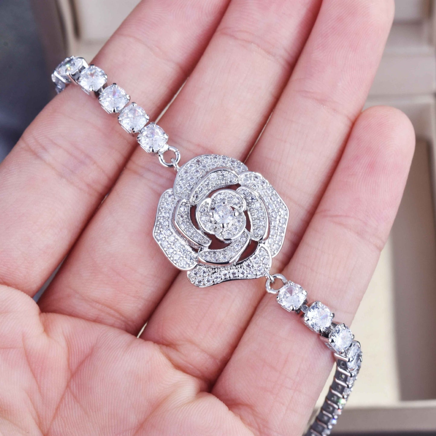 Women's Light Luxury Hollow Rose Ear Micro Setting Full Diamond Fashion Jewelry Set