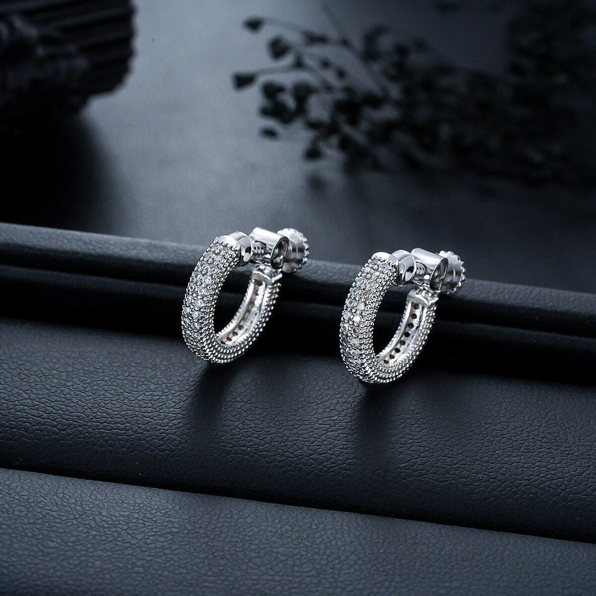 Men's Earless Light Luxury Fashion Female Niche Ear Clip