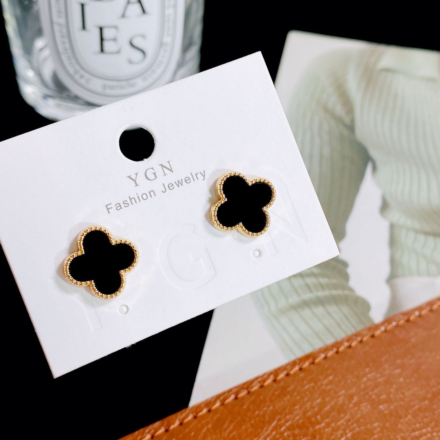 Sier Needle Four Leaf Clover Ear Earrings