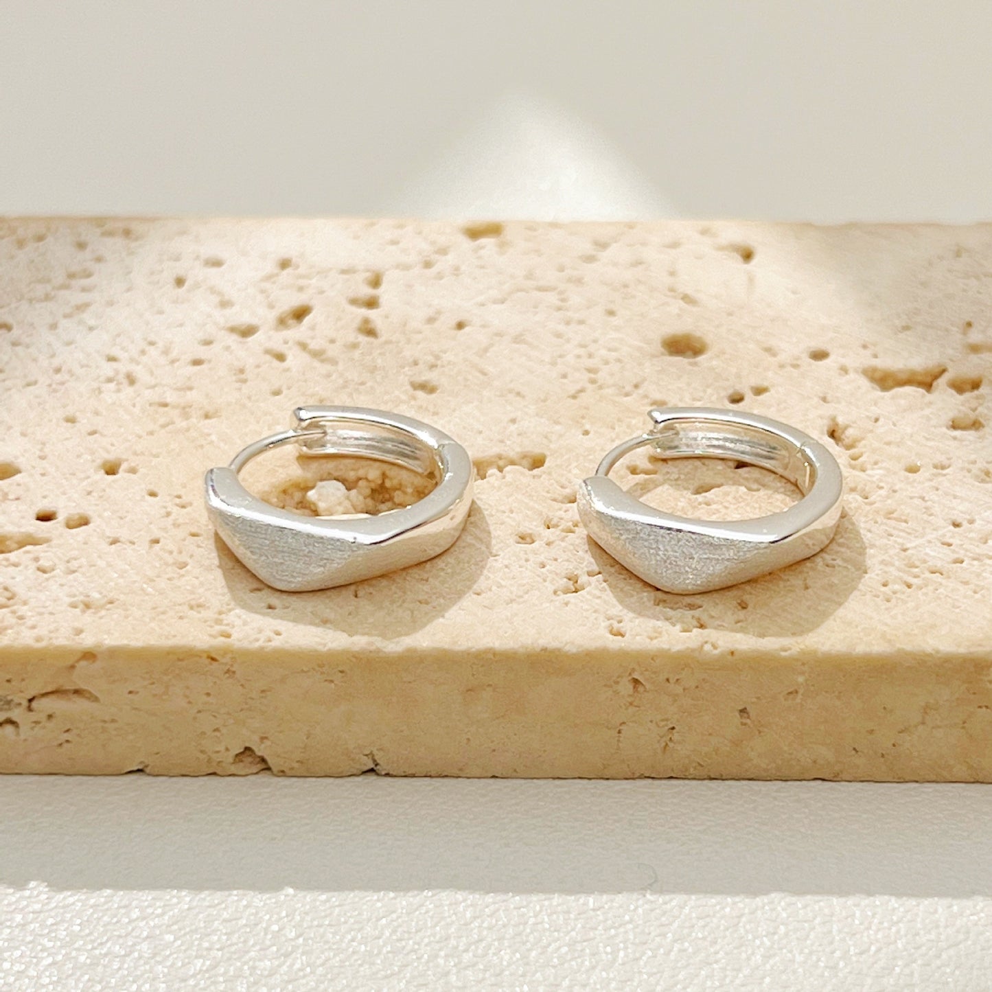 Irregular Round Clip Fashion Simple Commute Ear Buckle