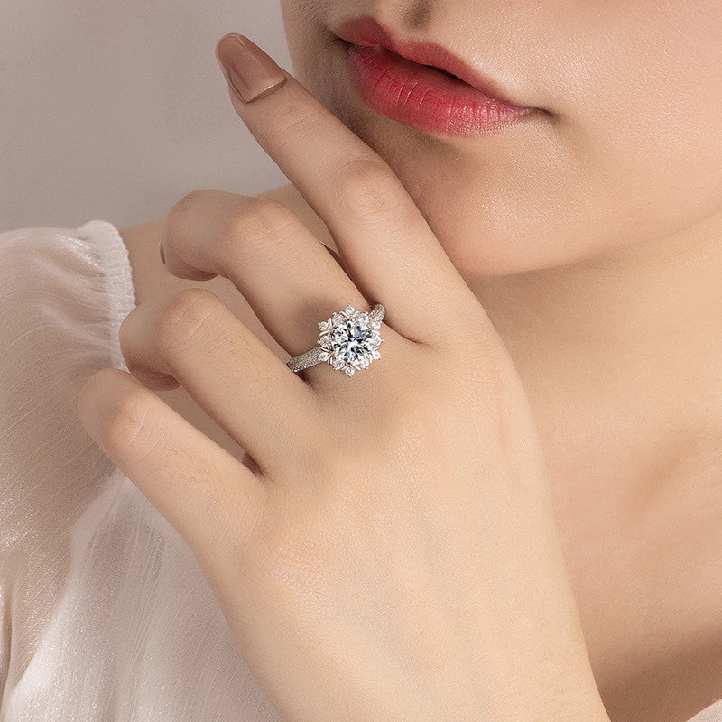 Women's 2 Karat Imitation Moissanite Luxury Diamond Ring