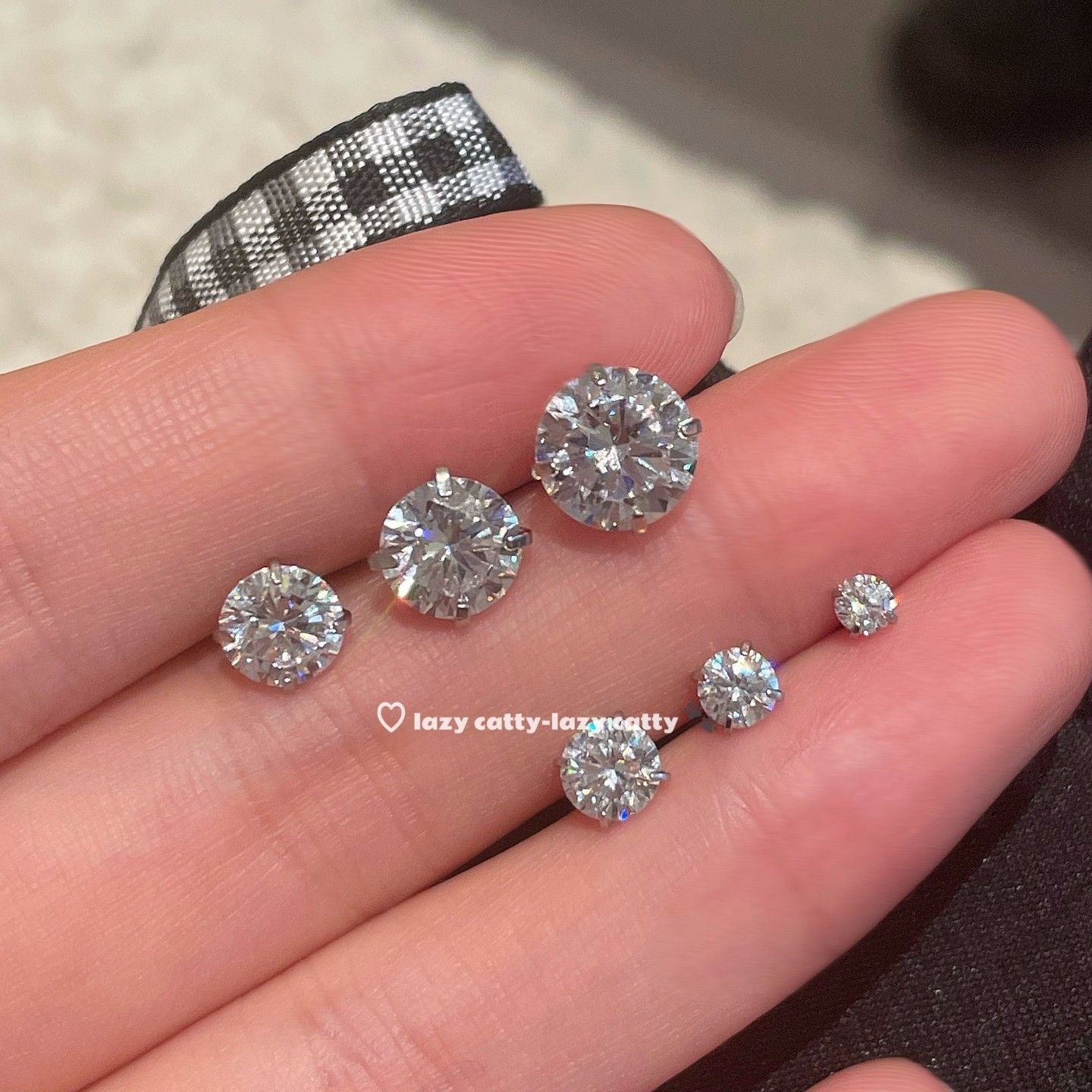 Women's Alloy Warlord Zircon Steel Screw Tightening Buckle Ear Rings