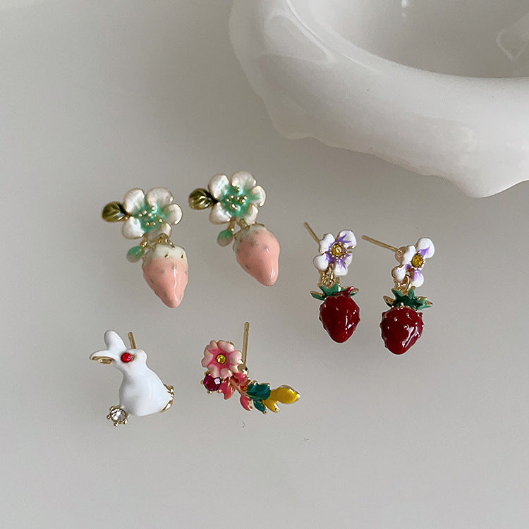 Boucles d'oreilles de personnalité rétro, fleur fraise, Design féminin