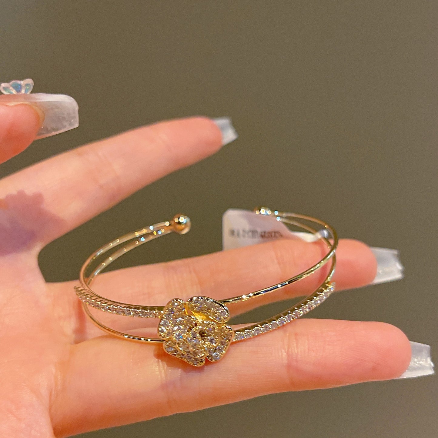 Full Diamond Flower Opening Adjustable Beauty's Favorite Hand Bracelet