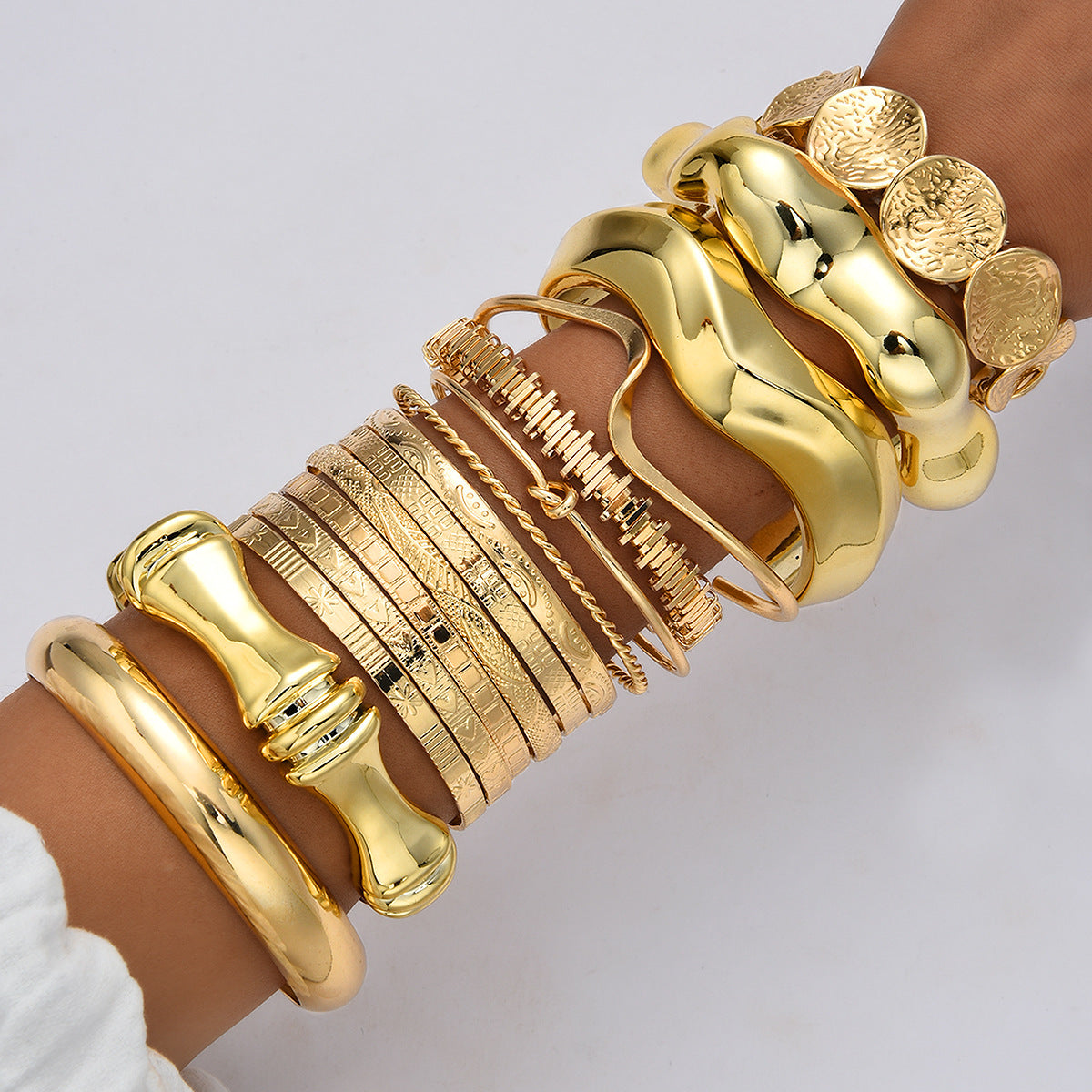 Knotted Round Pattern Light Luxury Advanced Sensitive Bracelet