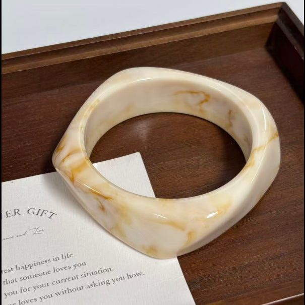 Women's Irregular Blooming Resin Curved Girlfriends Bracelet