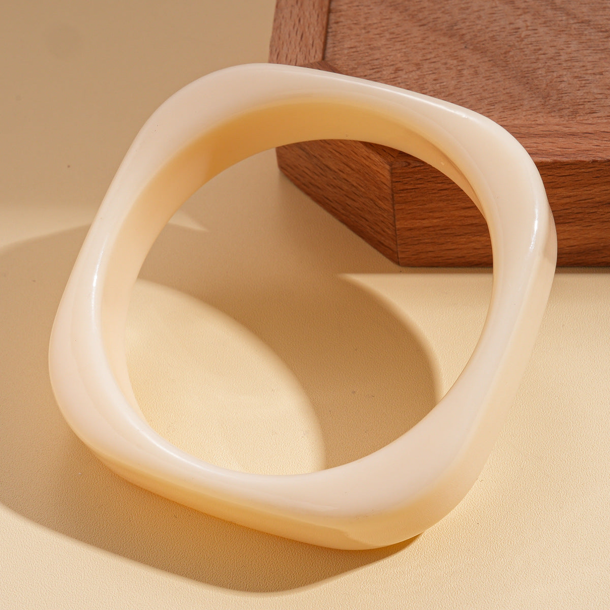Women's Irregular Resin Minority Simple Retro Temperament Personality Fashion Design Unique Bracelets