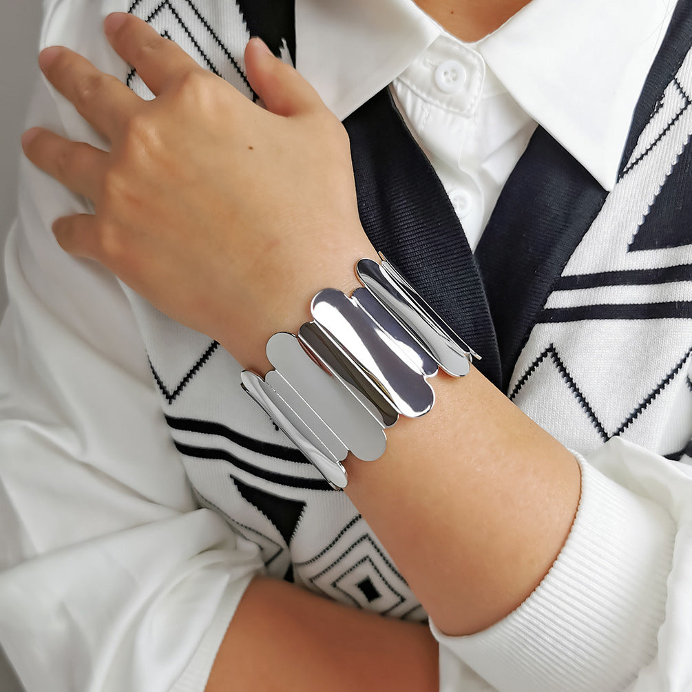 Exaggerated Metal Wide Female Temperament Cloud Bracelet