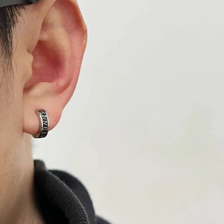Men's Fashion Retro Roman Digital Simple Personalized Cold Style Hip Hop Ear Clip