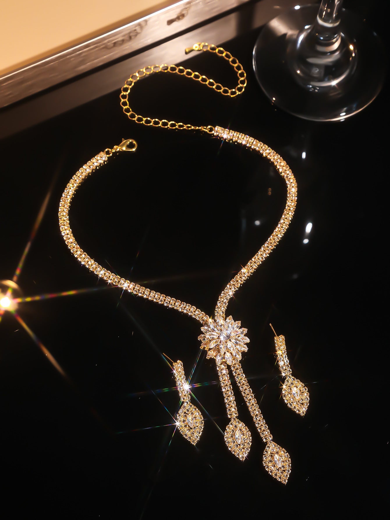 Women's Flower Rhinestone Light Luxury Bridal Wedding Graphy Necklaces