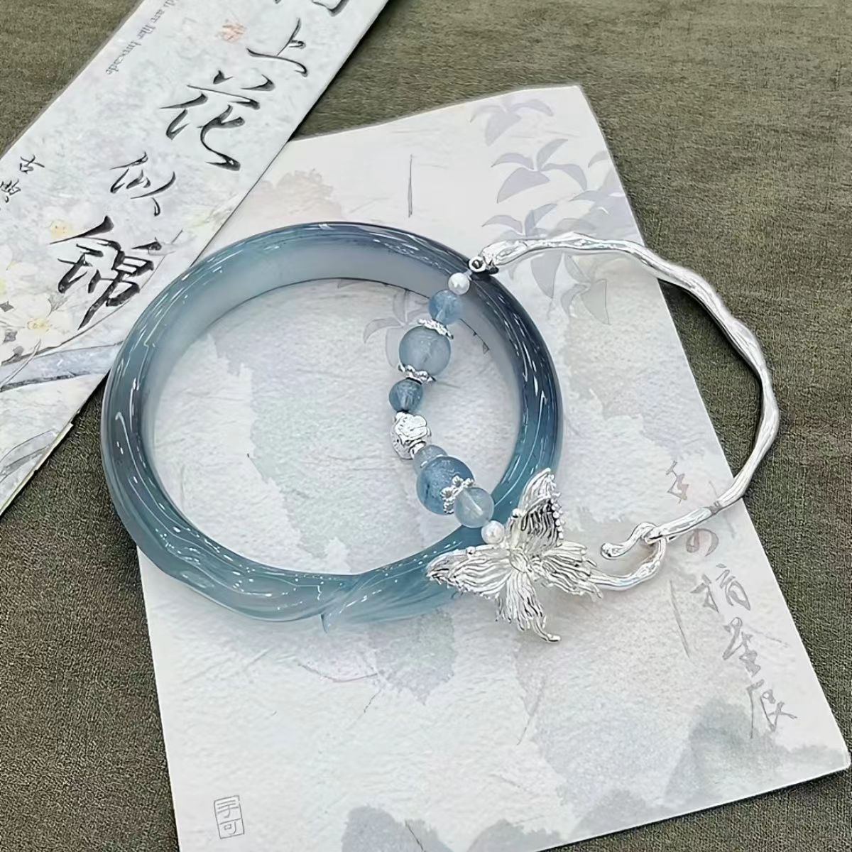 Chinese Ancient Style Twin National Fashion Safety Lock Tassel Pull Bracelet