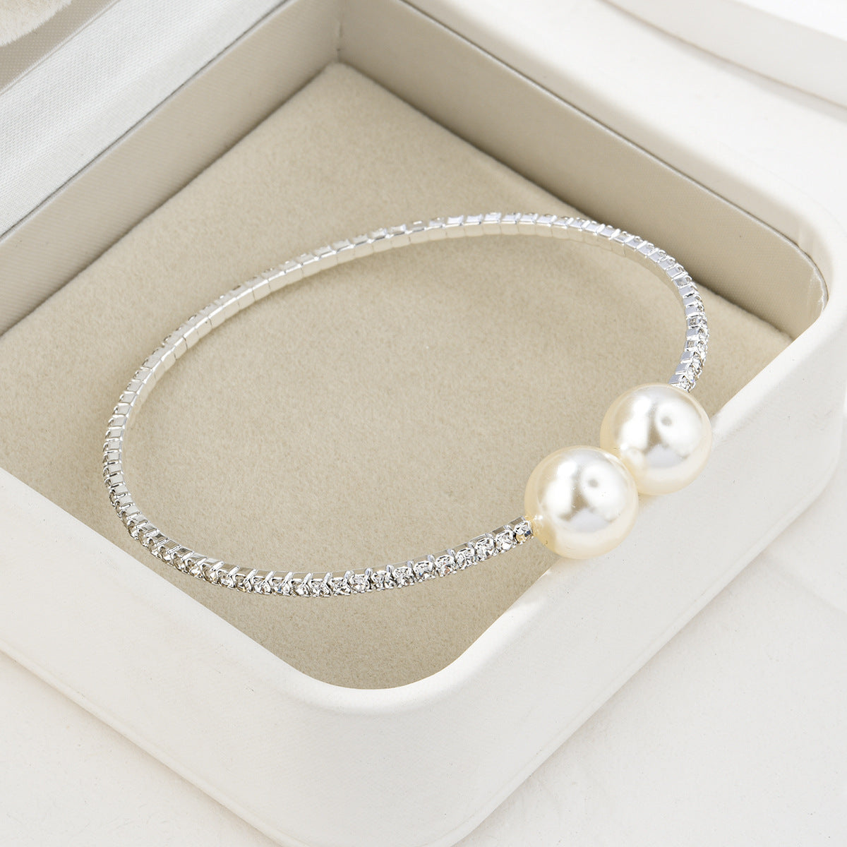 Fashion Bridal Elegant Shiny Rhinestone Pearl Single Row Hand Bracelet
