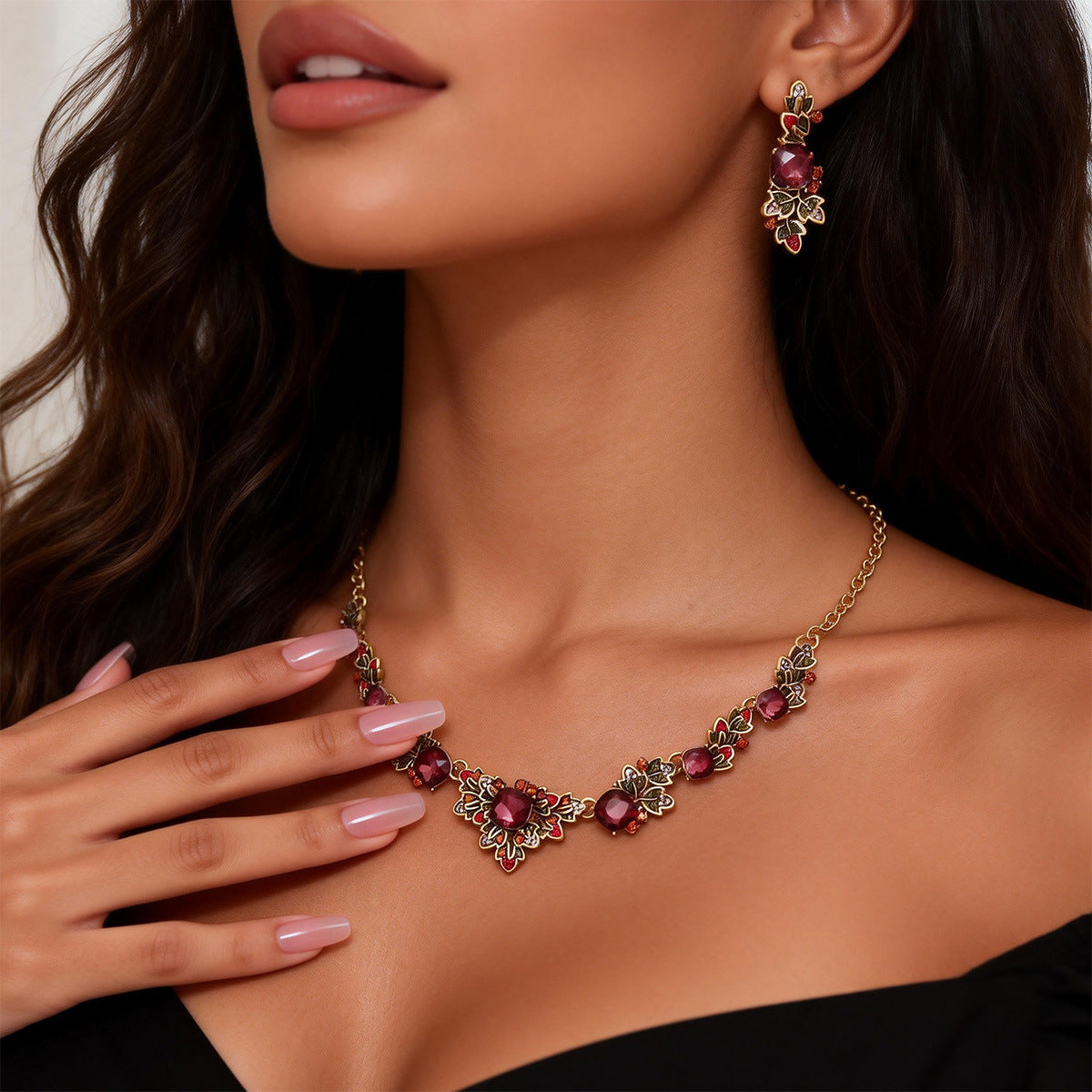 Women's Diamond Flower Geometric Light Luxury Minority High-grade Clavicle Chain Palace Jewelry Set
