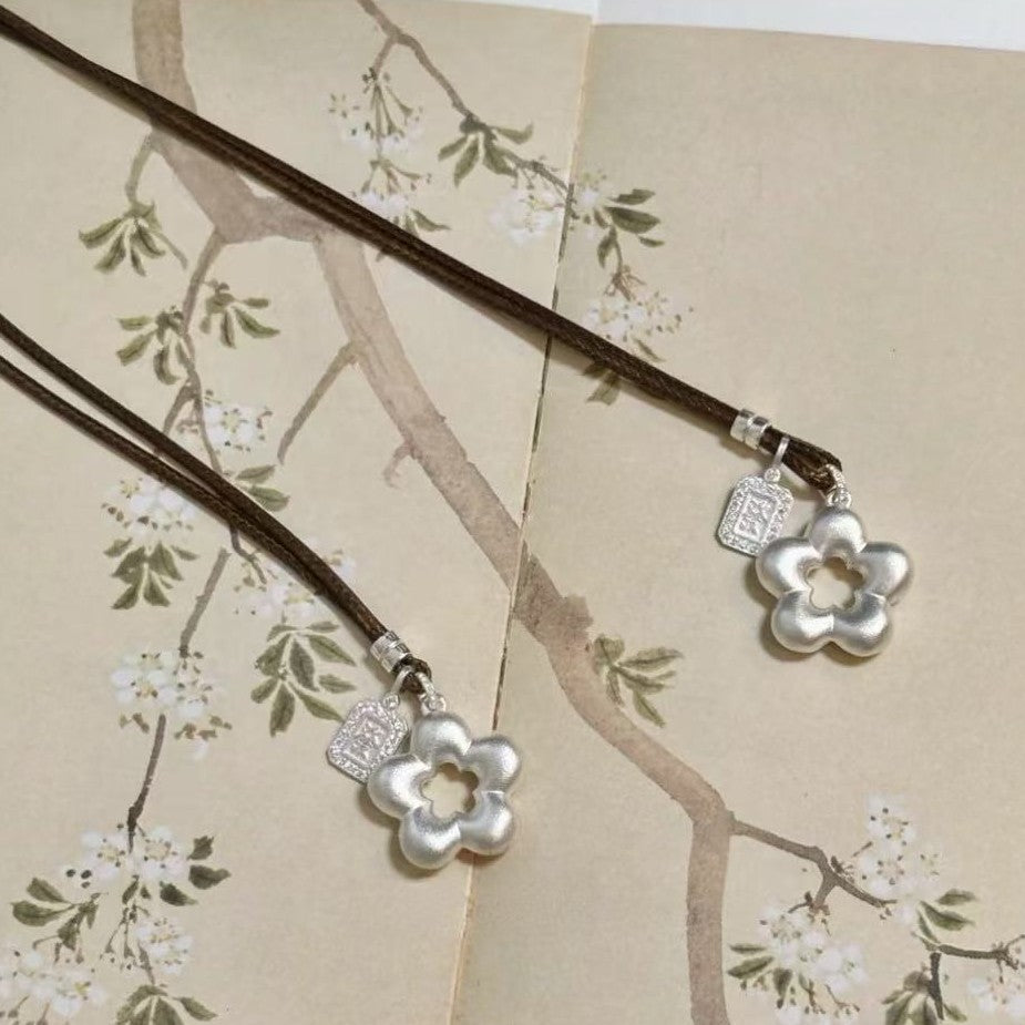 Women's Rich Small Flower Lucky Long Sweater Chain Pendants