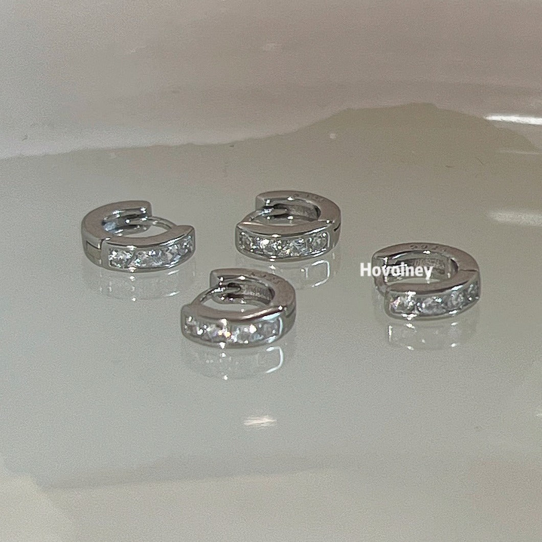 Exquisite Small Zircon Edge Hole Bone Earrings