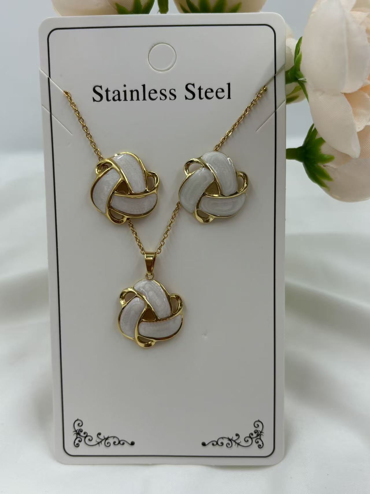 Women's Oil Dripping Flower Stainless Steel Gold Plating Elegant Rings