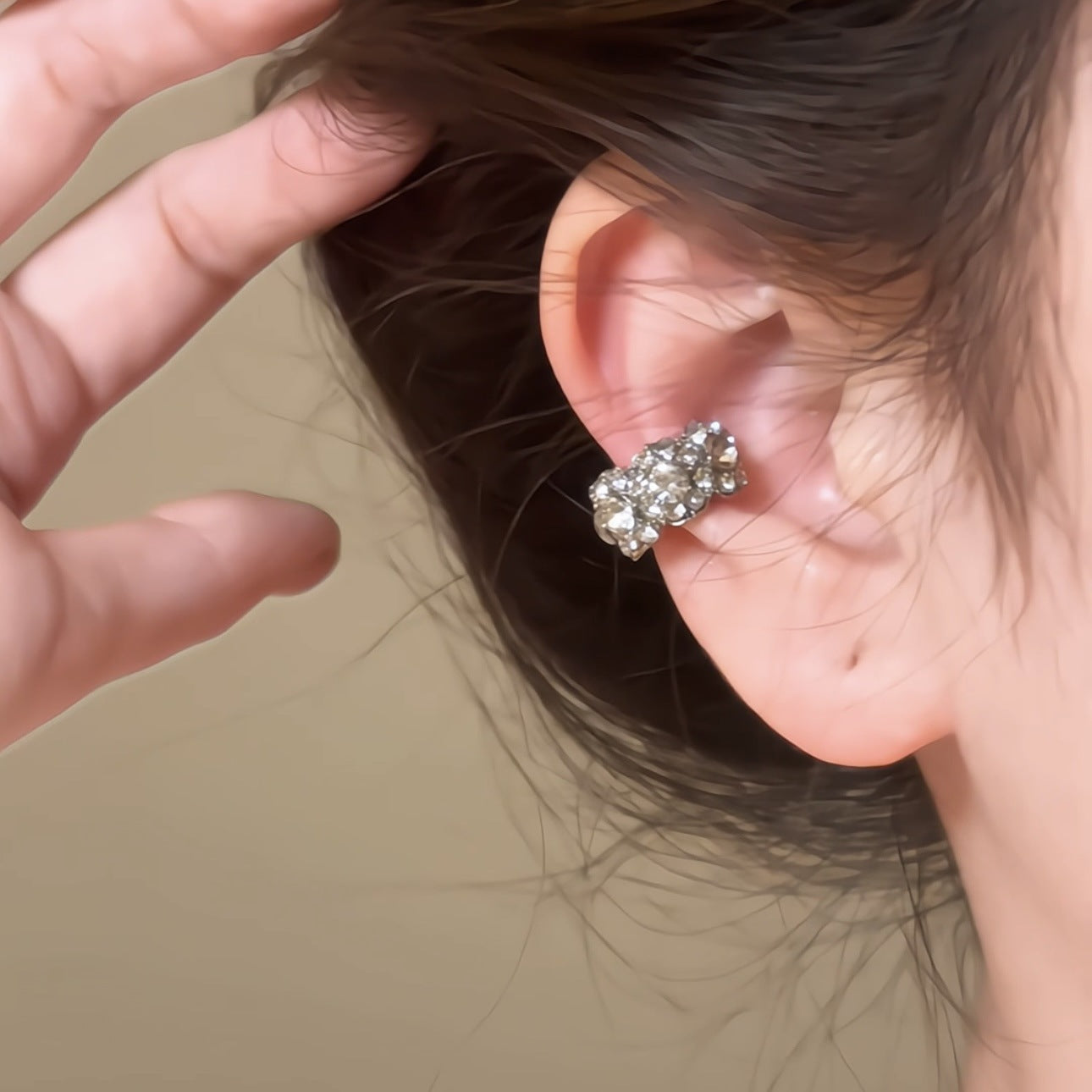 Delicate Super Shining Female Niche Design Ear Clip