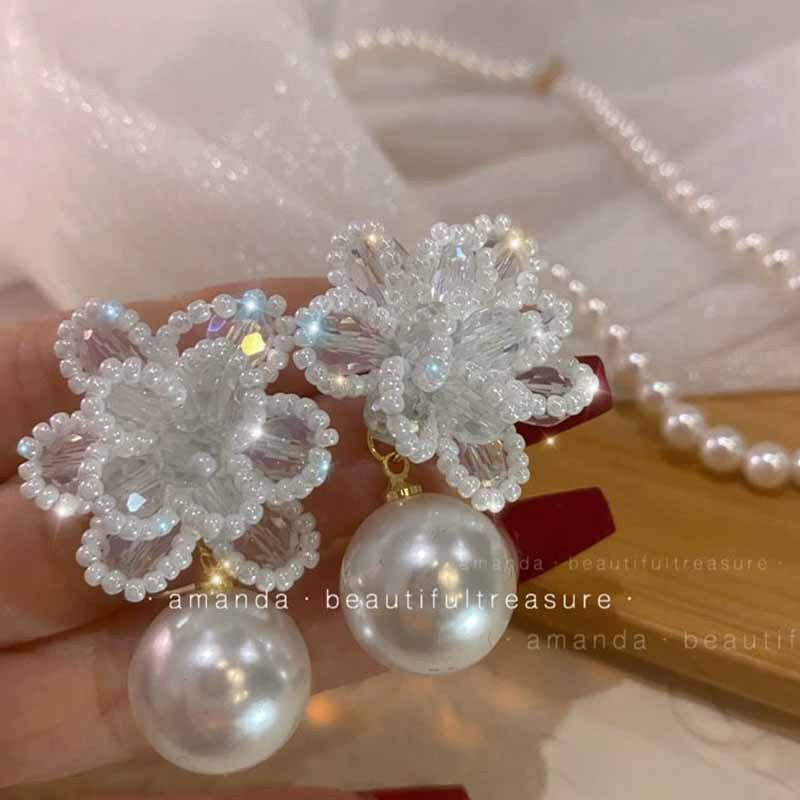 Luxury Fresh Handmade Woven Crystal Flower Style Stud Earrings