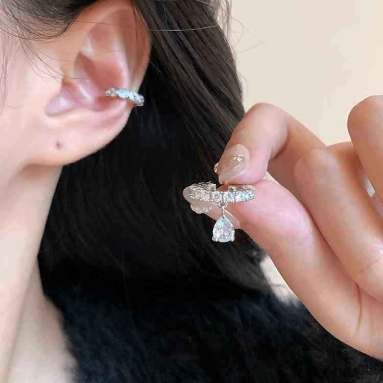 Personalized High-grade Diamond Water Drop Exquisite Niche Asymmetric Light Luxury Ear Clip