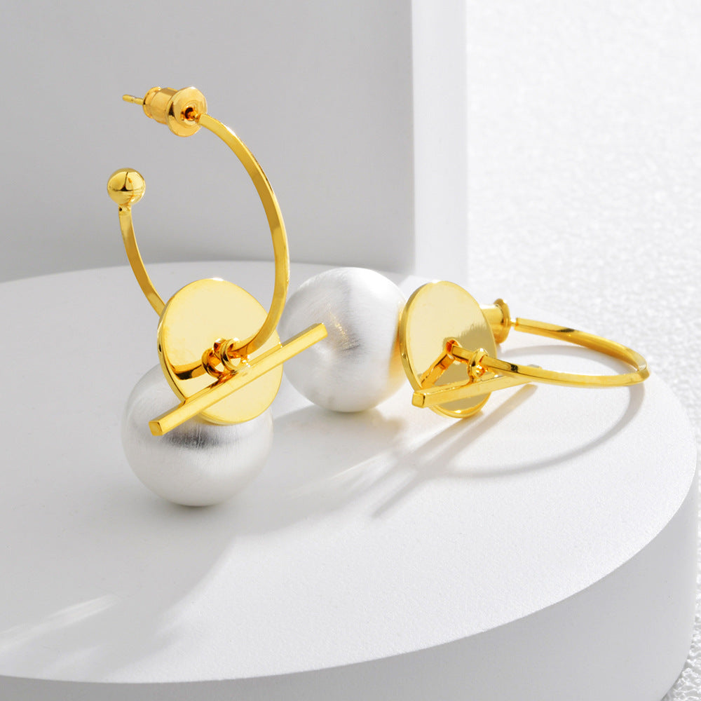 Women's Niche Design Contrast Color Brushed Ball Eardrops High-key Dignified Stud Earrings