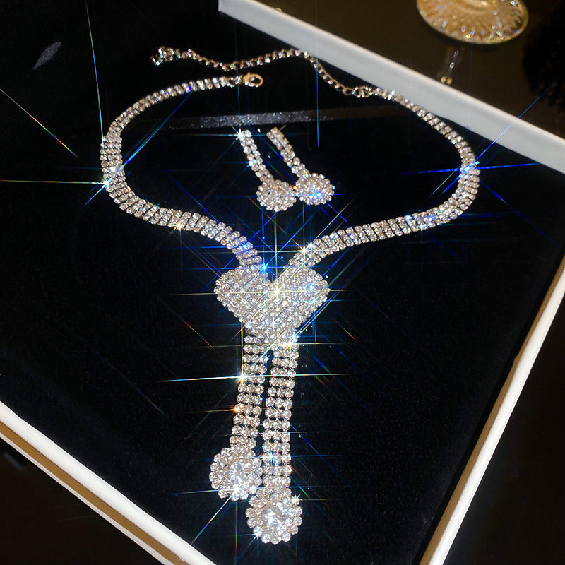 Light Luxury High-grade Zircon Niche Retro Clavicle Jewelry Set