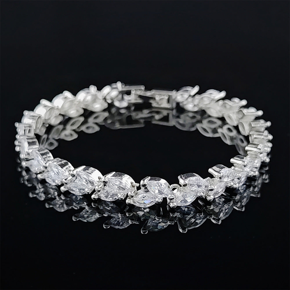 Women's Single Zircon Rice Grain Fashion Crystal Wicker Bracelets