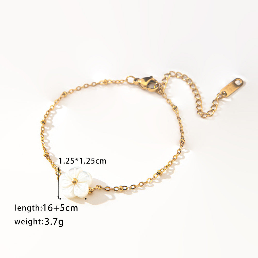 Women's Beautiful Flower Titanium Steel Fashionable High-grade Clavicle Chain Does Not Jewelry Set