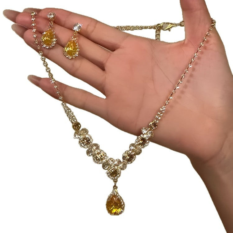 Women's Zircon Flower Water Drops Fashion Short Jewelry Set