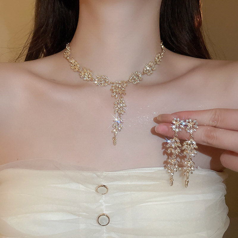 Women's Zircon Flower Water Drops Fashion Short Jewelry Set