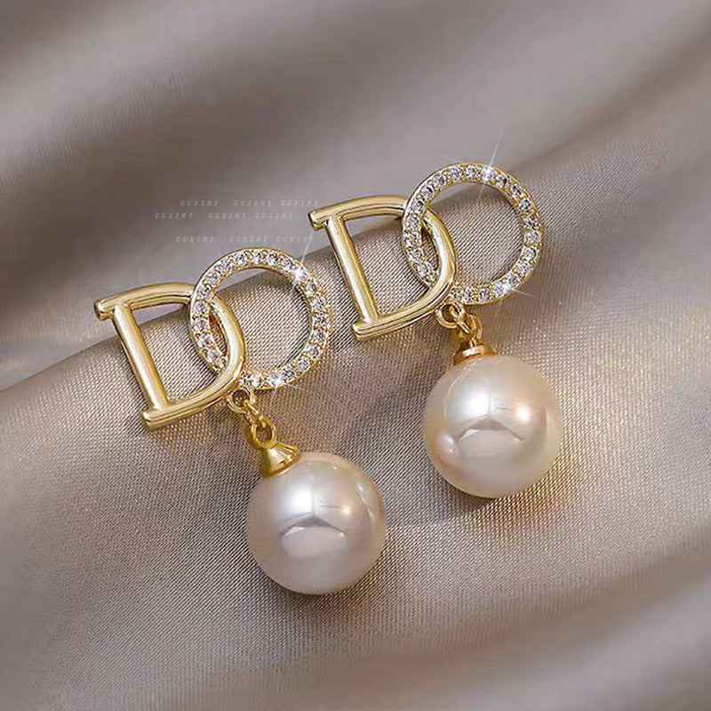 Women's French Pearl Light Luxury Elegant Niche Design Zircon Earrings