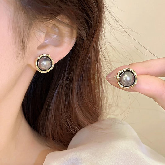 Gray Pearl Female Light Luxury Minority Earrings