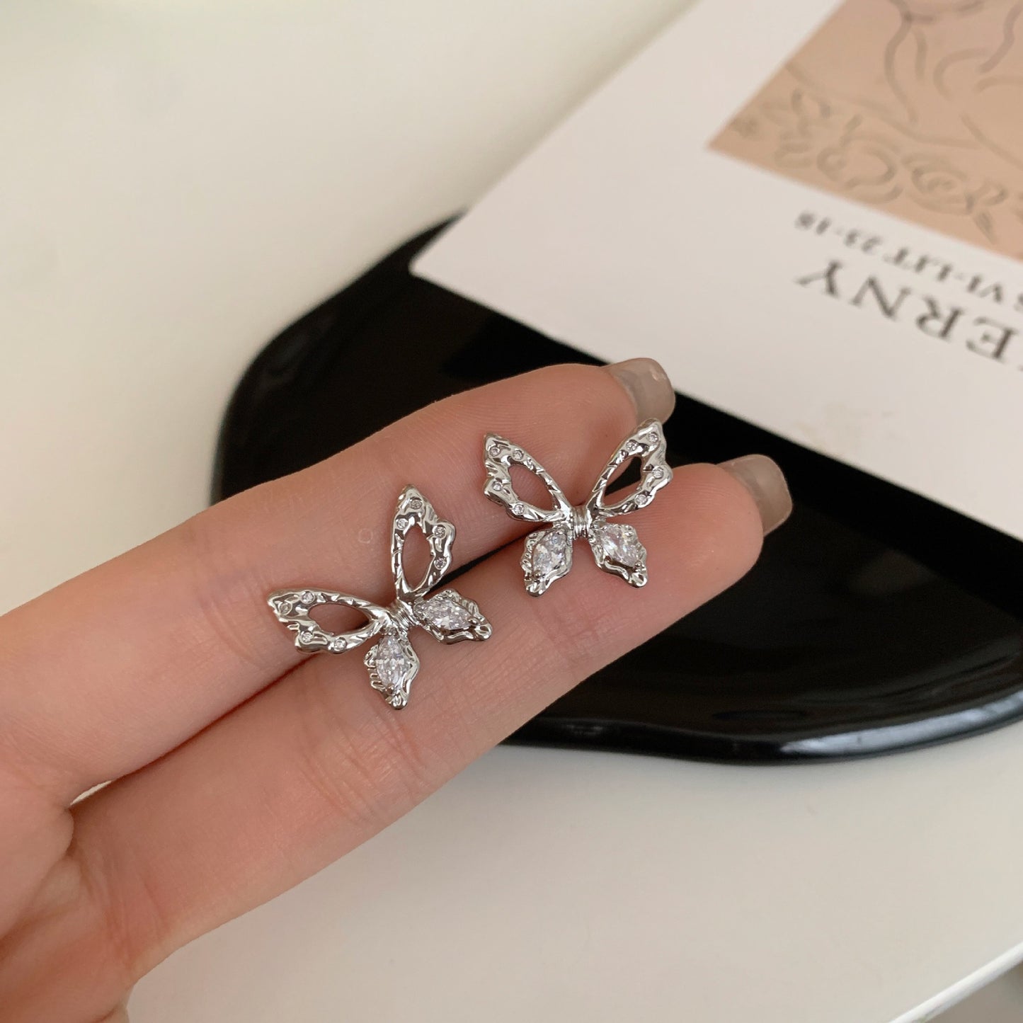 Women's Needle Fairy Hollow Butterfly Summer Simple Niche Design Sweet Earrings