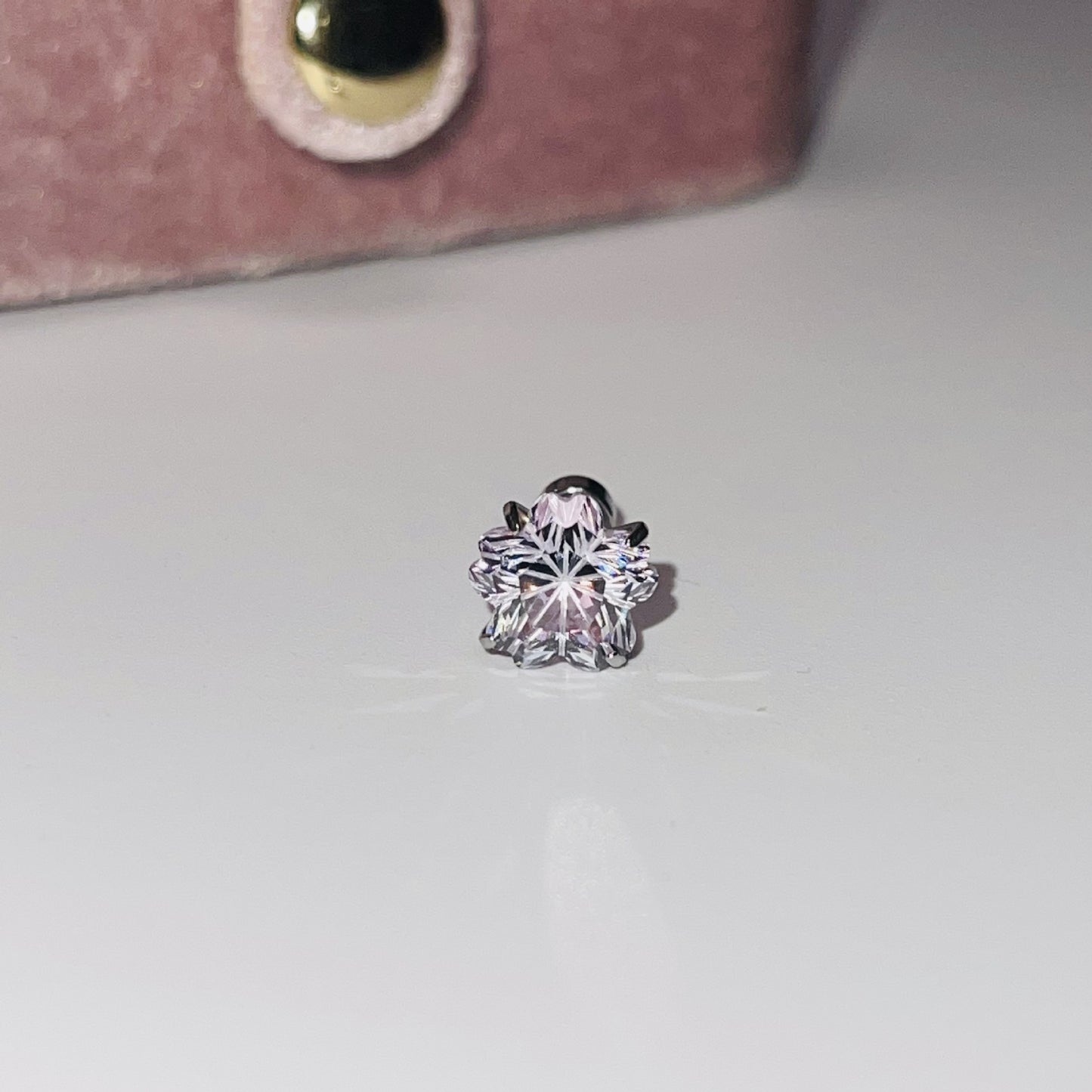 Cutting Flash Zircon Ear Bone Outer Spiral Titanium Steel Diamond Rings