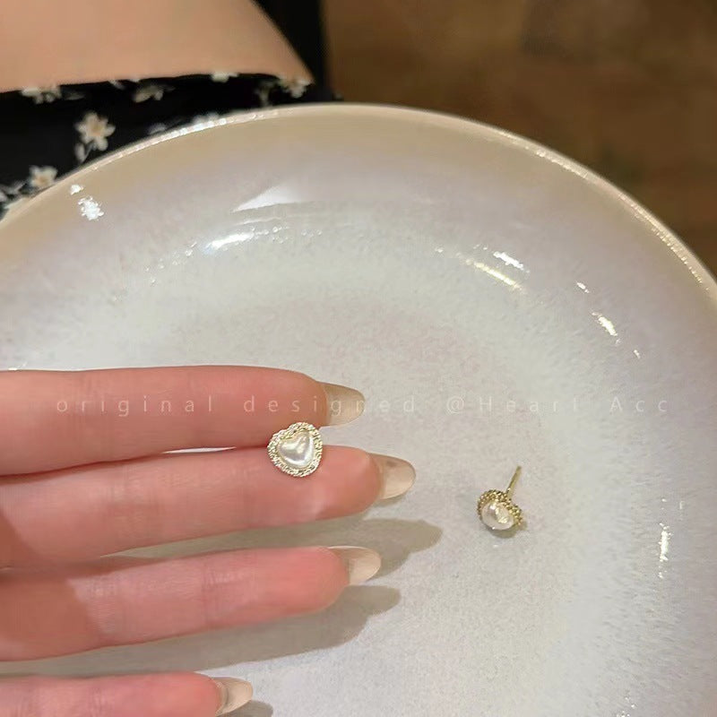 Sense Heart Pearl Female Light Luxury Minority Design Western Style Stud Earrings