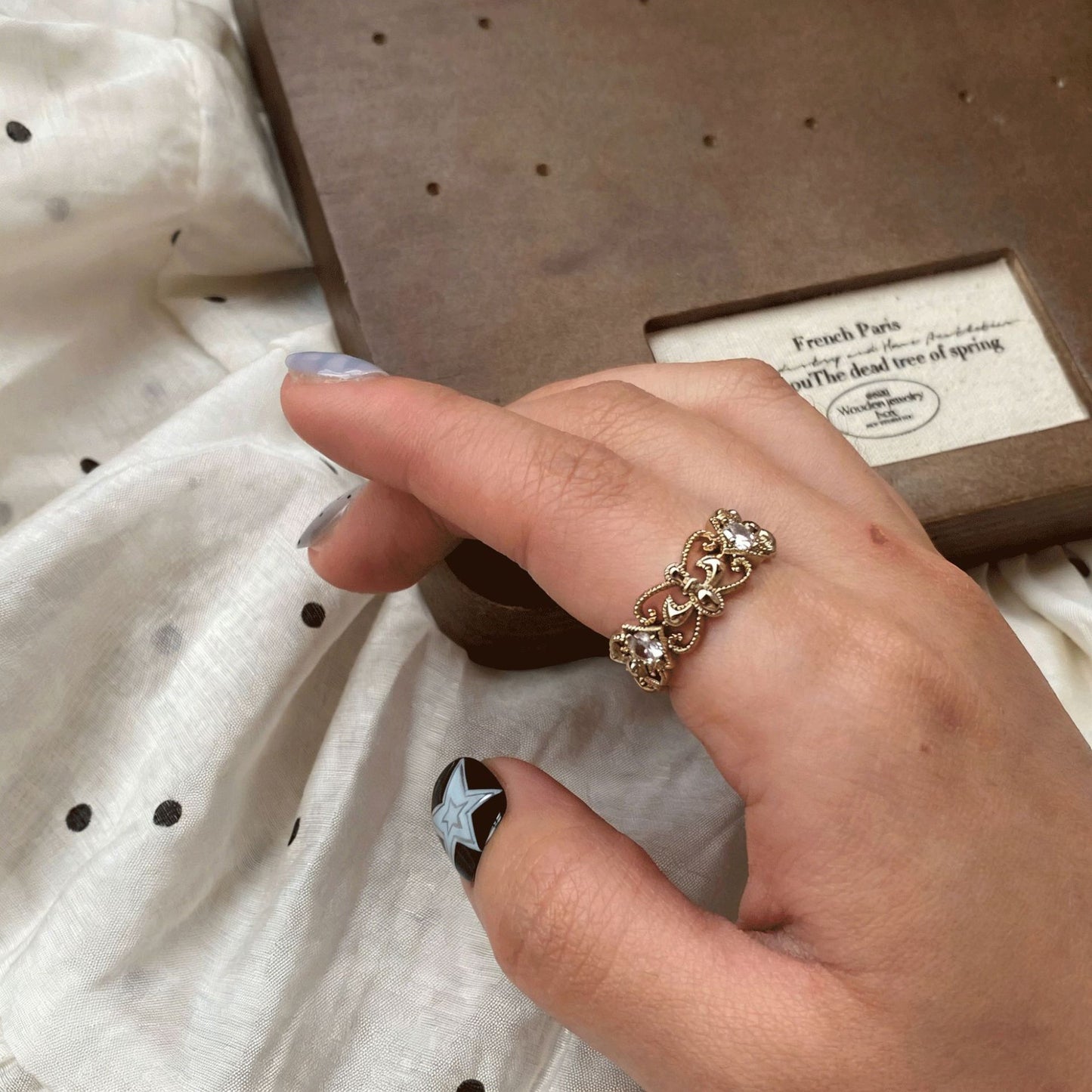 Women's Heart-shaped Lace Index Finger Artistic Temperament Rings