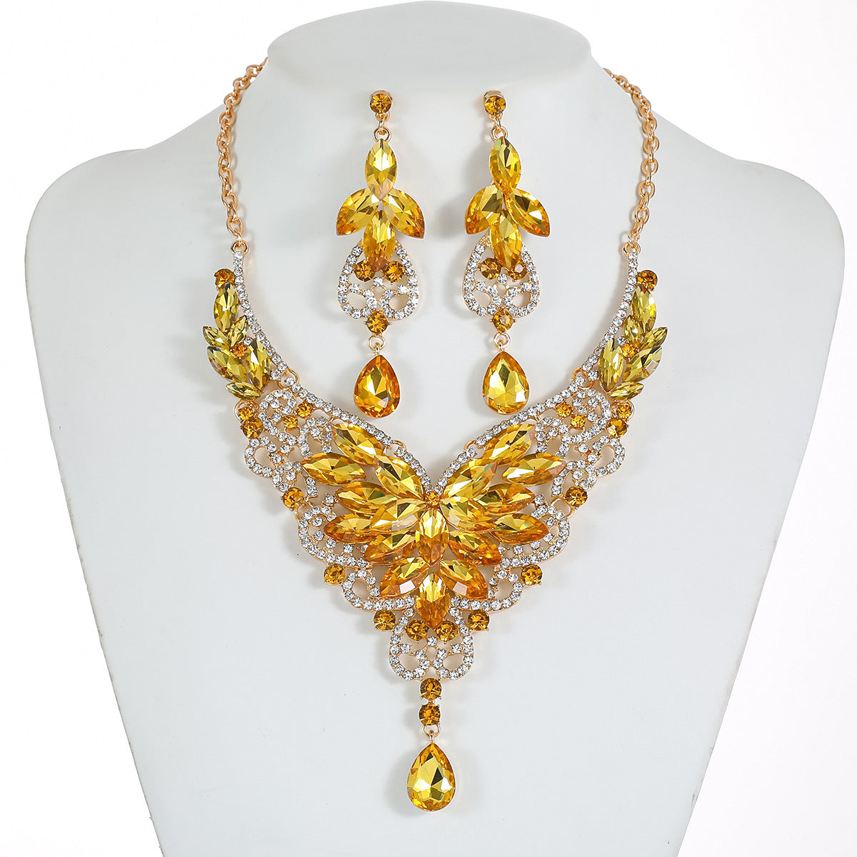 Women's High Profile Generous Retro Design Crystal Jewelry Set