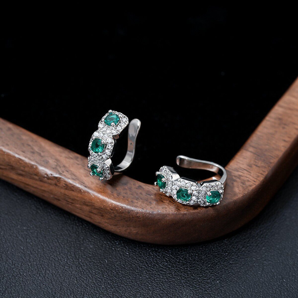 Men's Earless Light Luxury Fashion Female Niche Ear Clip