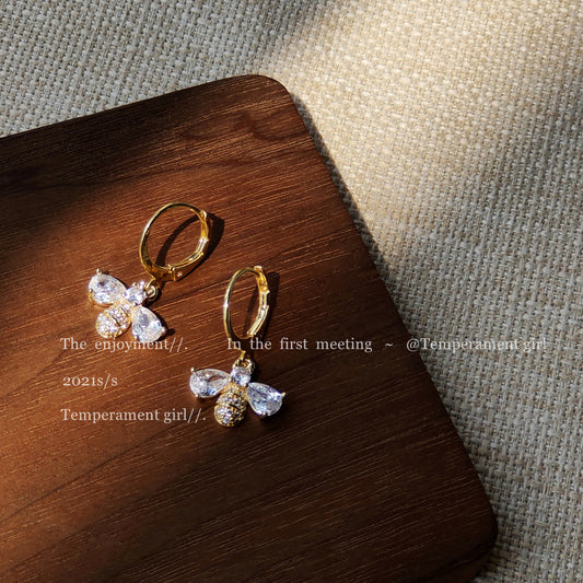 Boucles d'oreilles Design de mode plaquées de haute qualité en forme d'abeille en Zircon pour femmes