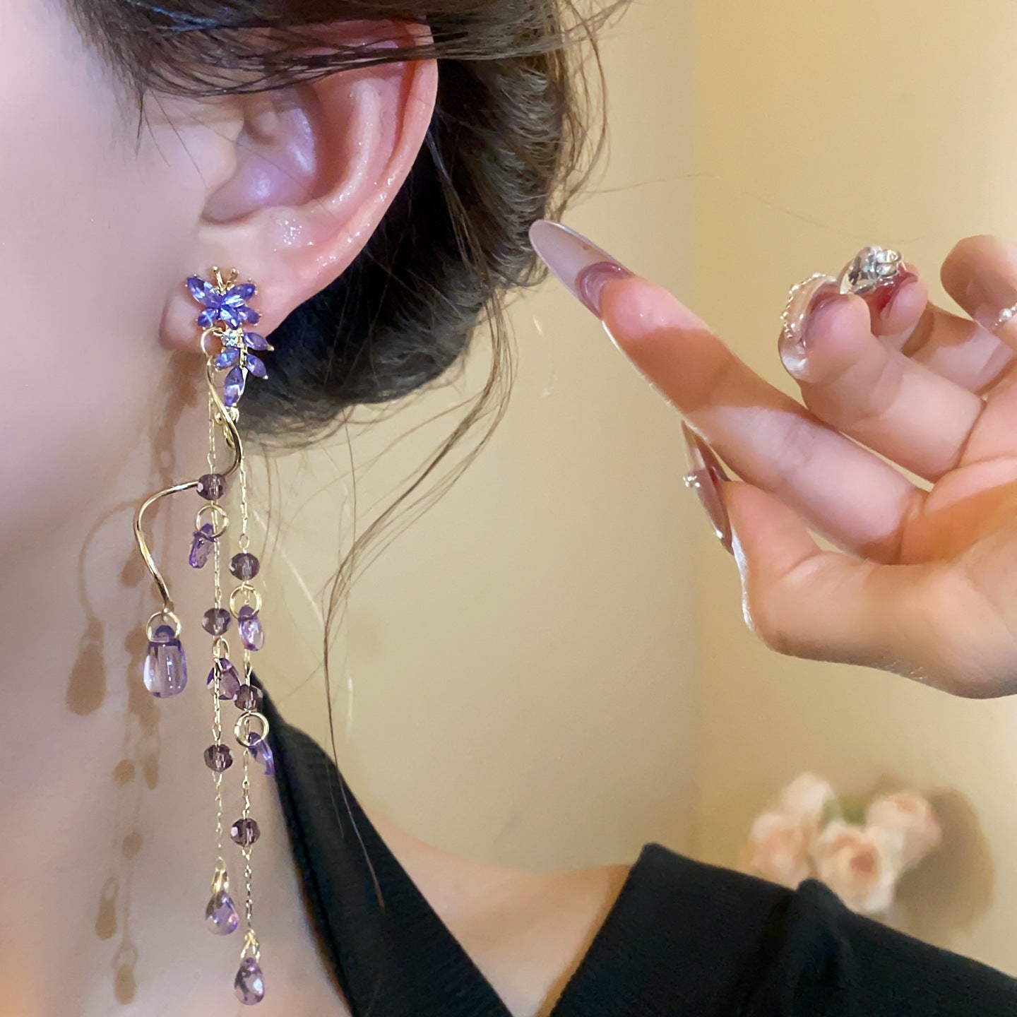 Sier Needle Light Luxury Diamond Butterfly Glass Water Drop Tassel Earrings