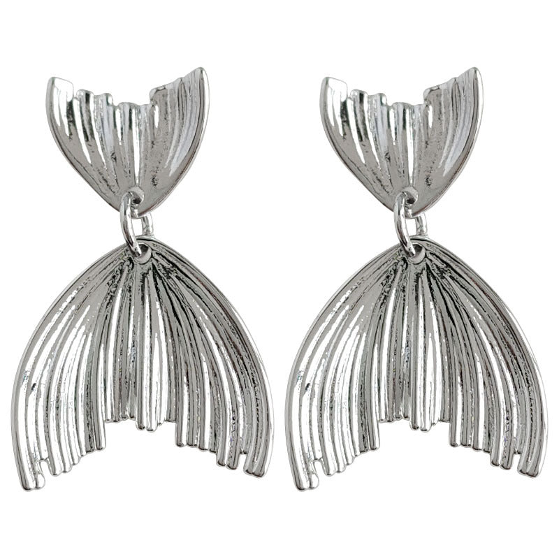 High-grade Fashion Commuter Sier Needle Fishtail Light Earrings