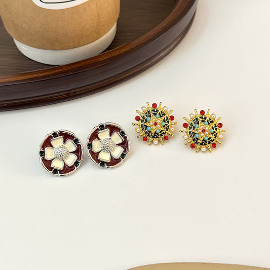 Pattern Female Temperament Light Luxury High-grade Earrings