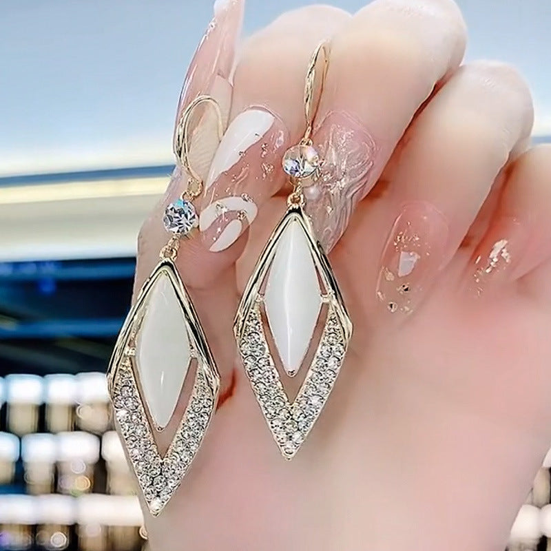 Women's Crystal Ear Clip Diamond-shaped Elegant High-grade For Affordable Rings