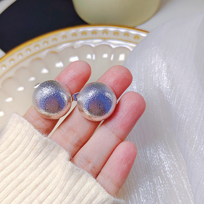 High-grade Exaggerated Metal Elegance Retro Round Earrings